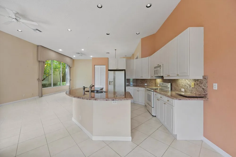 10911 Royal Devon Way Lake Worth, FL 33449