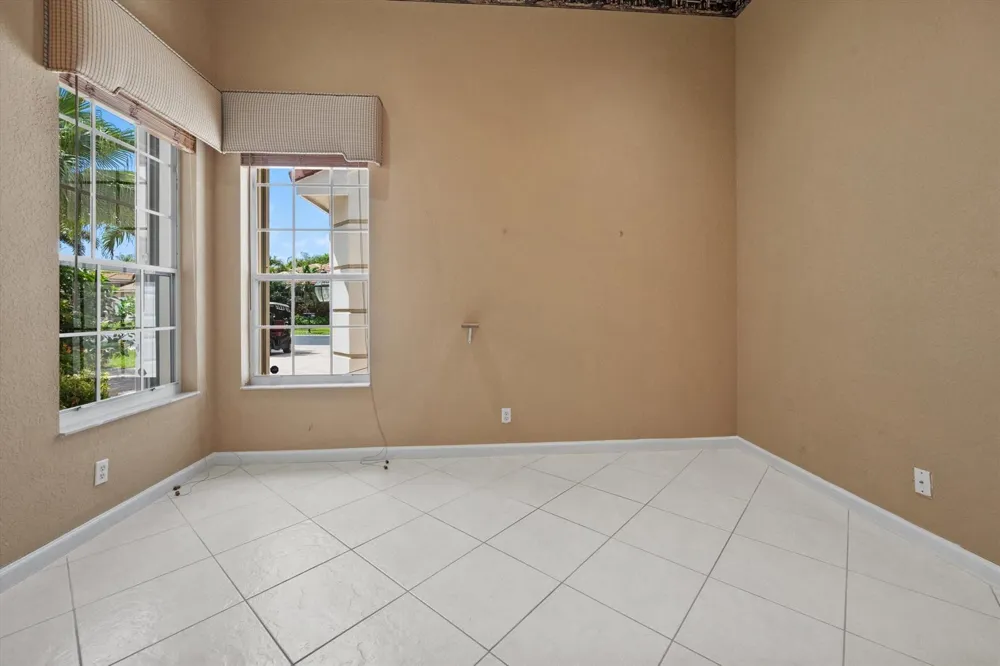 10911 Royal Devon Way Lake Worth, FL 33449
