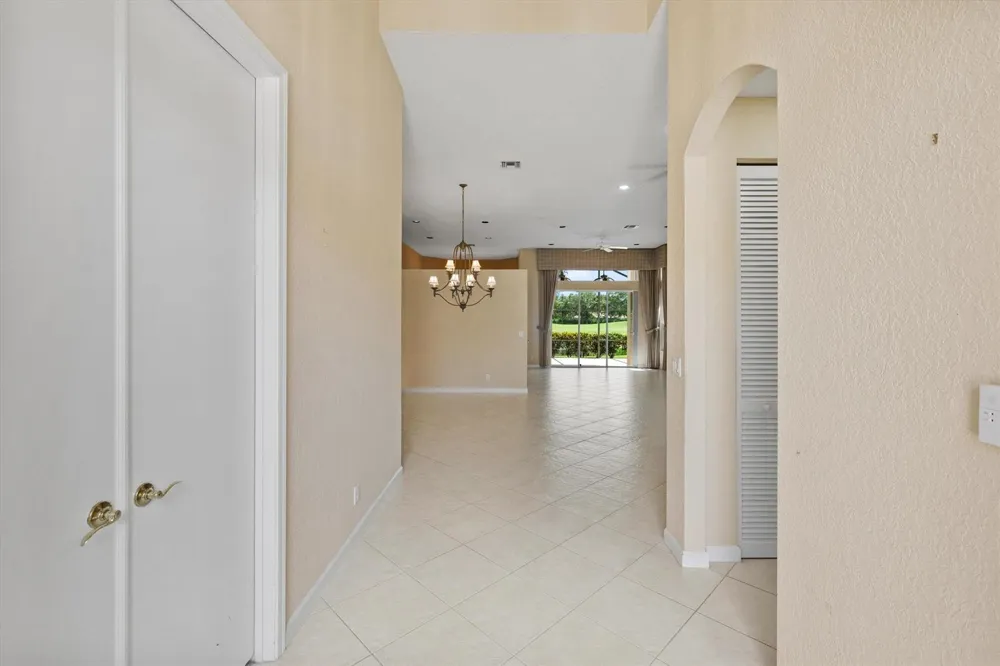10911 Royal Devon Way Lake Worth, FL 33449