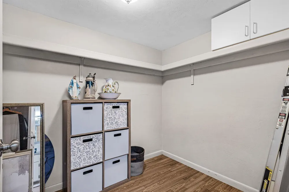 3831 SE 11th Place #101 Cape Coral, FL 33904