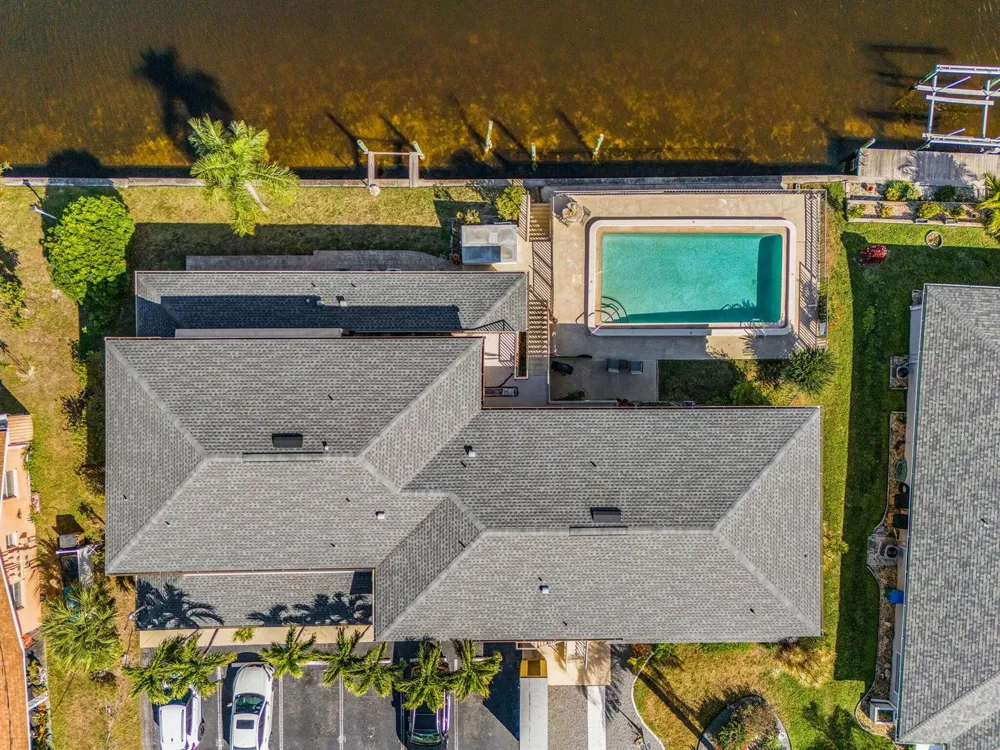 3831 SE 11th Place #101 Cape Coral, FL 33904