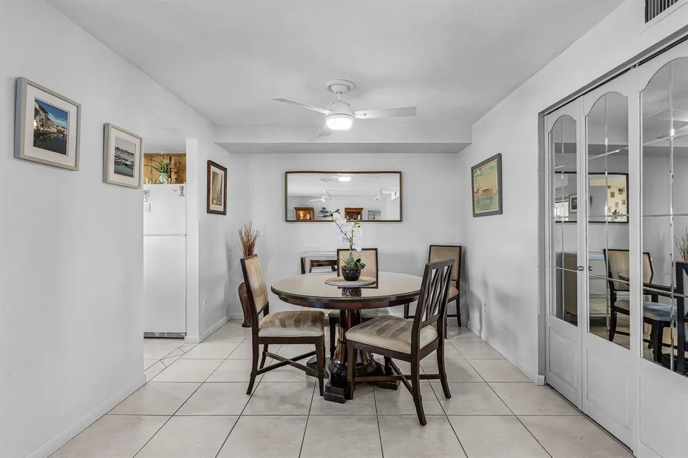 3831 SE 11th Place #101 Cape Coral, FL 33904
