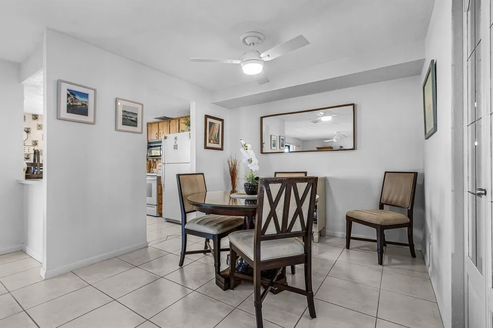 3831 SE 11th Place #101 Cape Coral, FL 33904