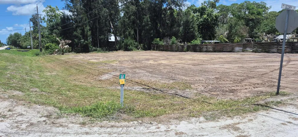 2346 SW 96th Street Stuart, FL 34997