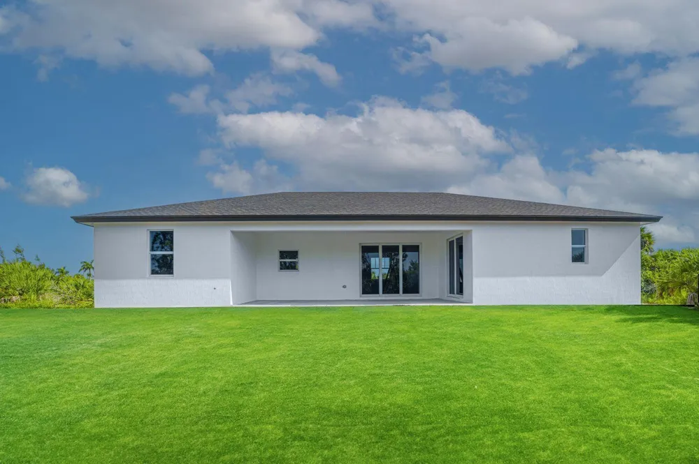15245 Brainbridge Circle Port Charlotte, FL 33981