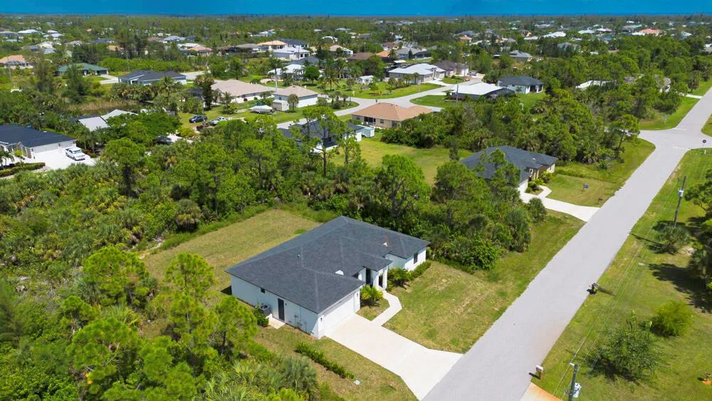 15245 Brainbridge Circle Port Charlotte, FL 33981