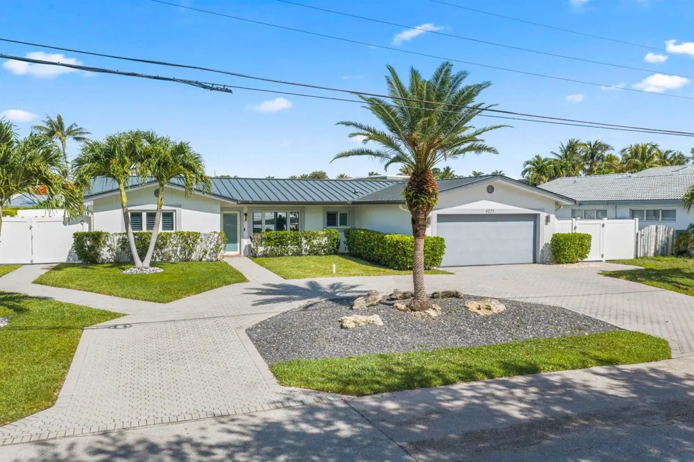 4021 NE 27th Terrace Lighthouse Point, FL 33064