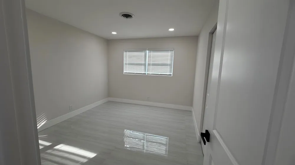 2521 NE 45th Street Lighthouse Point, FL 33064