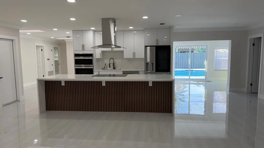 2521 NE 45th Street Lighthouse Point, FL 33064