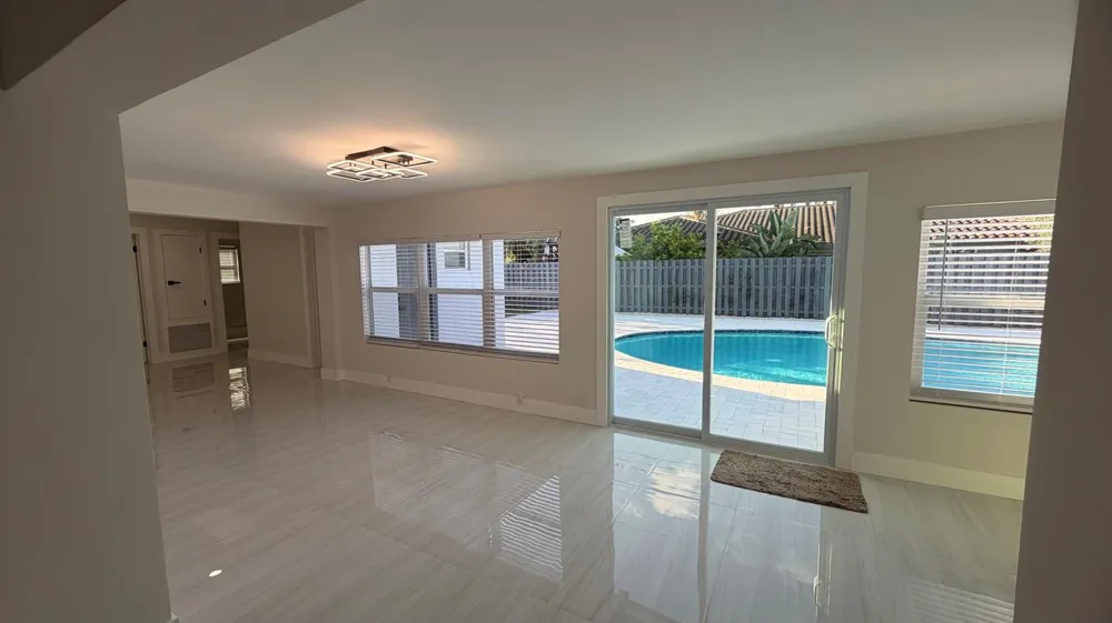 2521 NE 45th Street Lighthouse Point, FL 33064