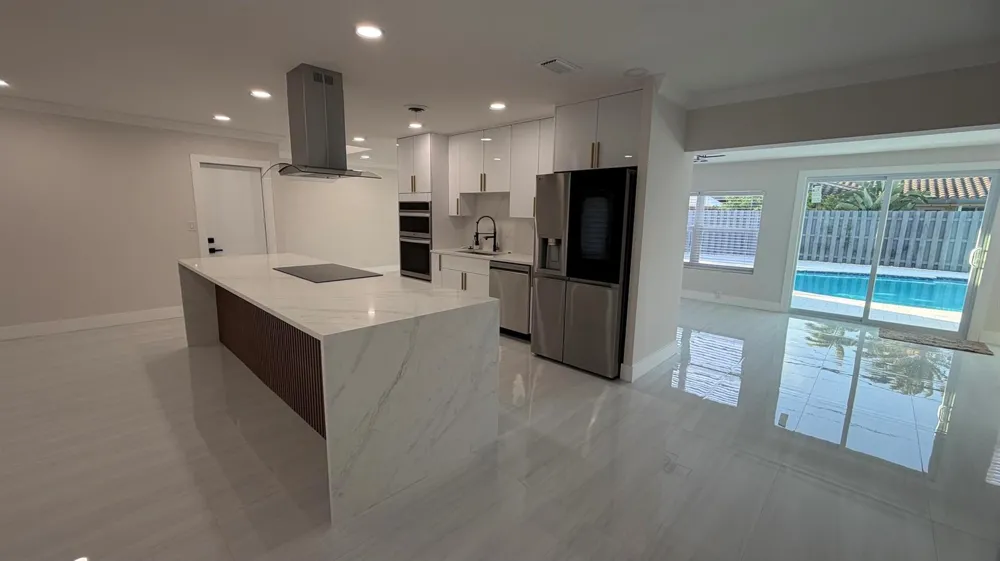 2521 NE 45th Street Lighthouse Point, FL 33064