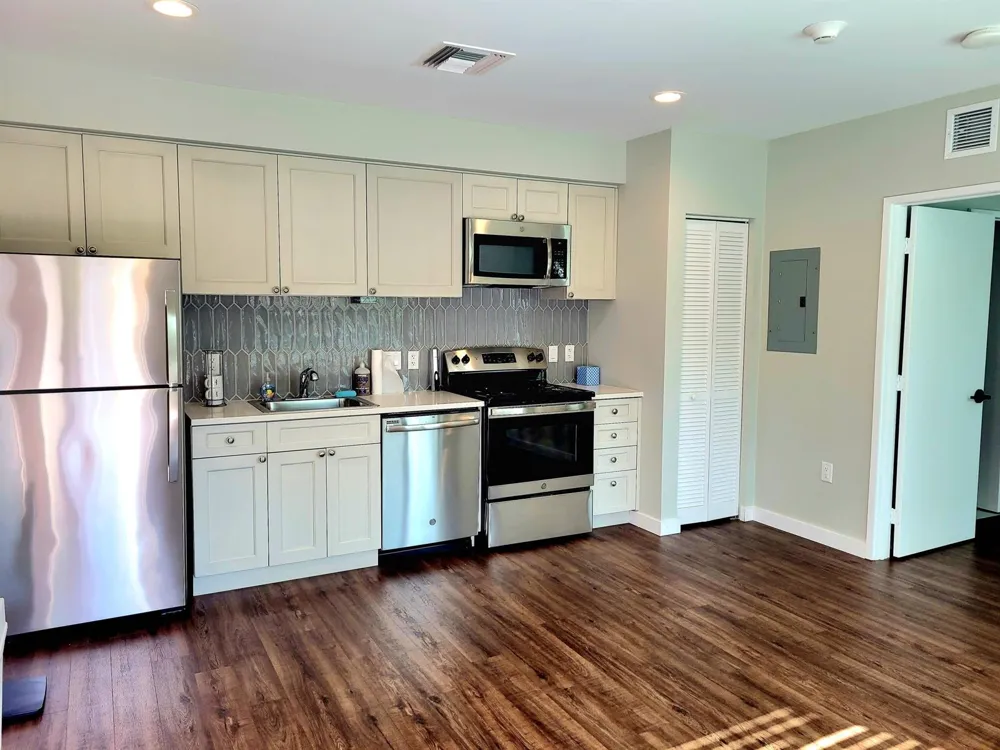 11810 SE Dixie Highway #Apt 1 Hobe Sound, FL 33455