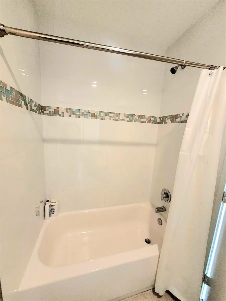11810 SE Dixie Highway #Apt 1 Hobe Sound, FL 33455