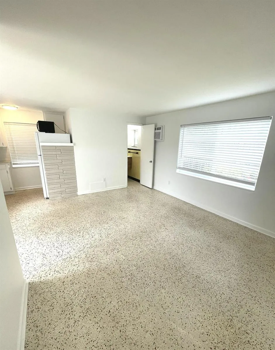 1216 Cabana Road #5 Singer Island, FL 33404