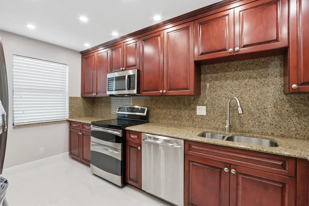 220 Lake Drive #206 Palm Beach Shores, FL 33404