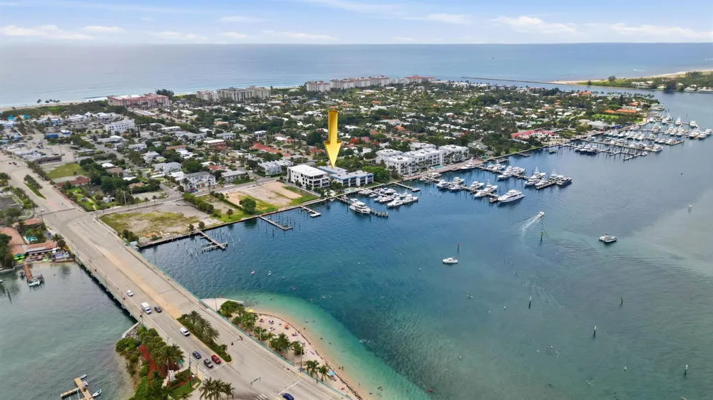220 Lake Drive #206 Palm Beach Shores, FL 33404