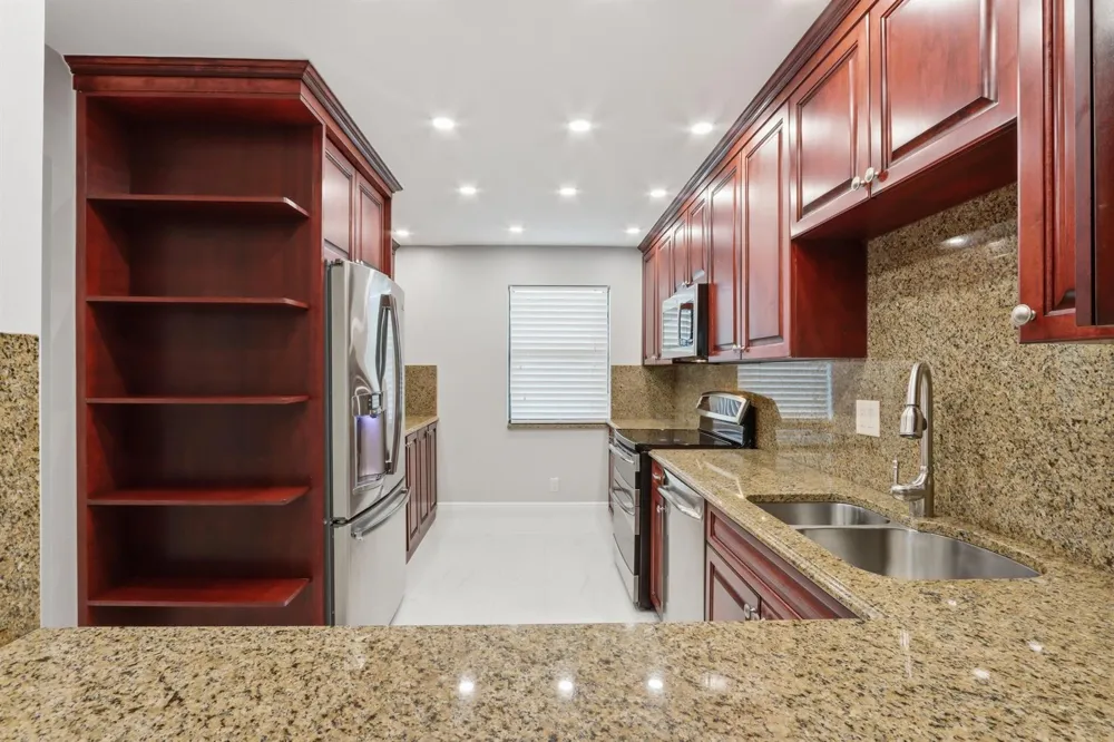 220 Lake Drive #206 Palm Beach Shores, FL 33404