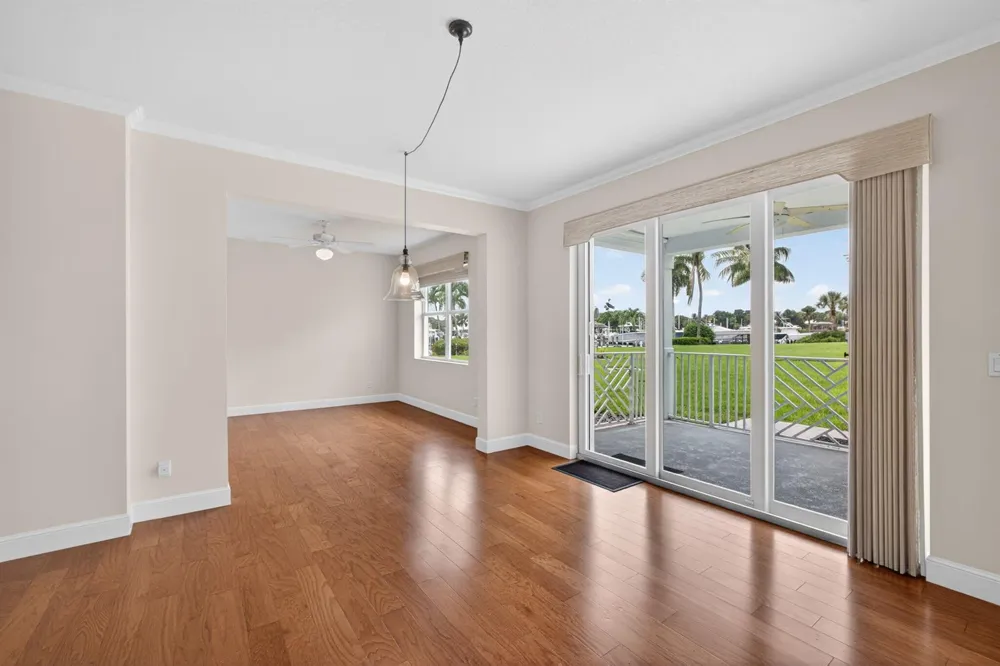 712 Bay Colony Drive S Juno Beach, FL 33408