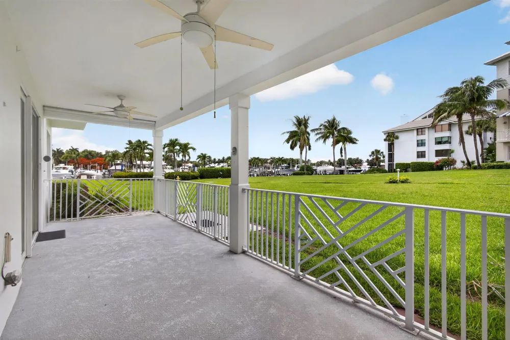 712 Bay Colony Drive S Juno Beach, FL 33408