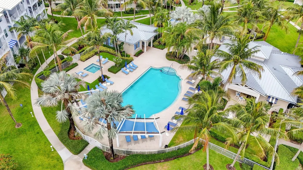 712 Bay Colony Drive S Juno Beach, FL 33408