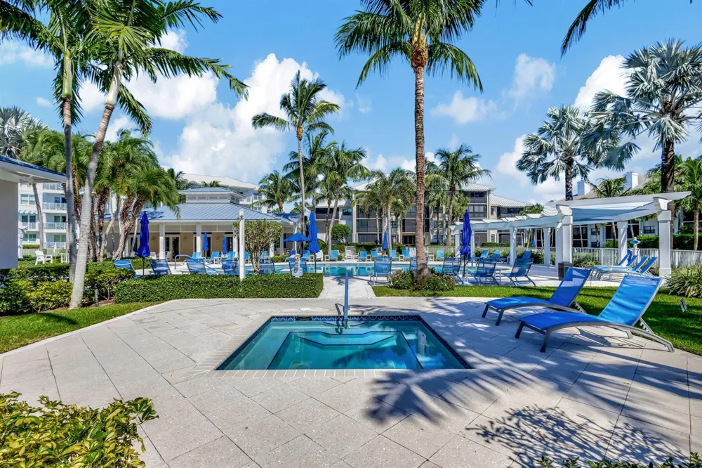 712 Bay Colony Drive S Juno Beach, FL 33408