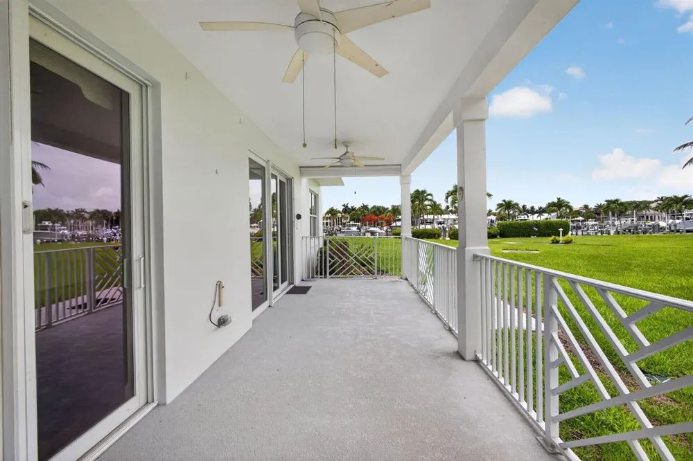 712 Bay Colony Drive S Juno Beach, FL 33408