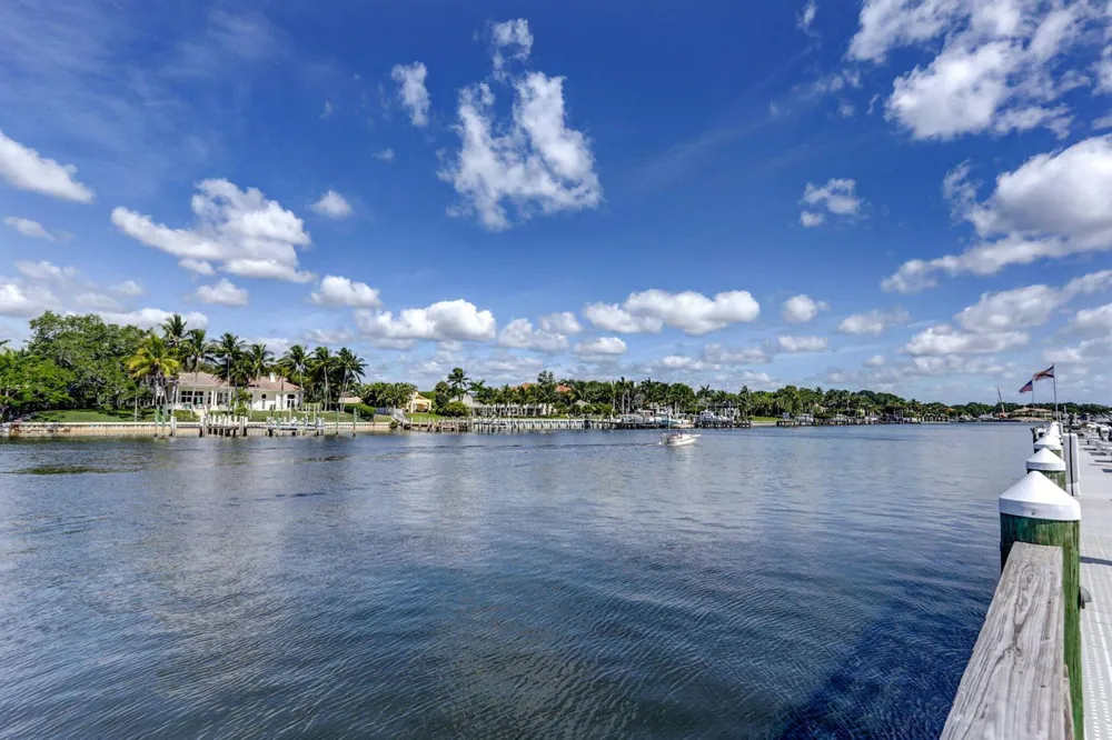712 Bay Colony Drive S Juno Beach, FL 33408