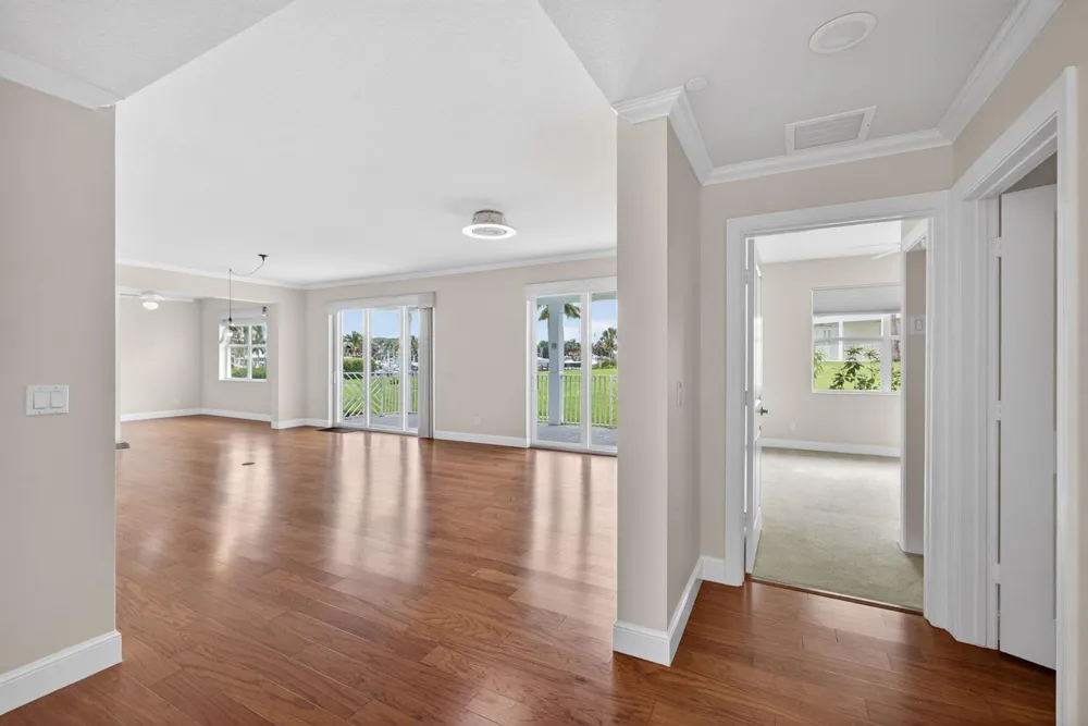 712 Bay Colony Drive S Juno Beach, FL 33408