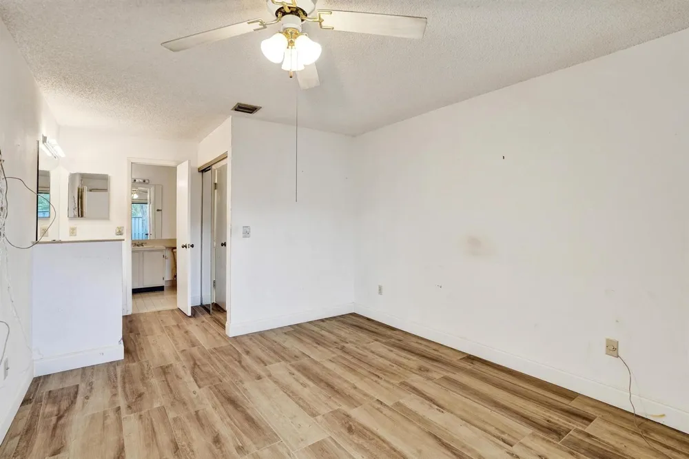 2027 Winners Circle North Lauderdale, FL 33068