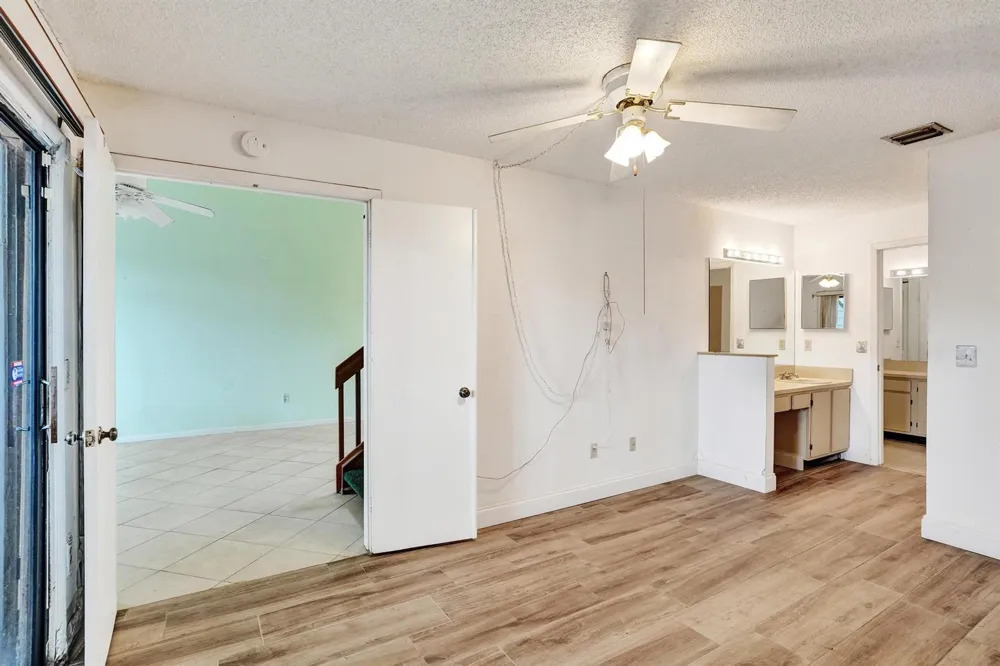 2027 Winners Circle North Lauderdale, FL 33068