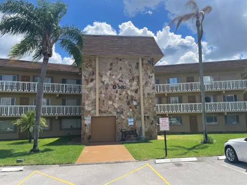 500 W Village Green Circle W #212