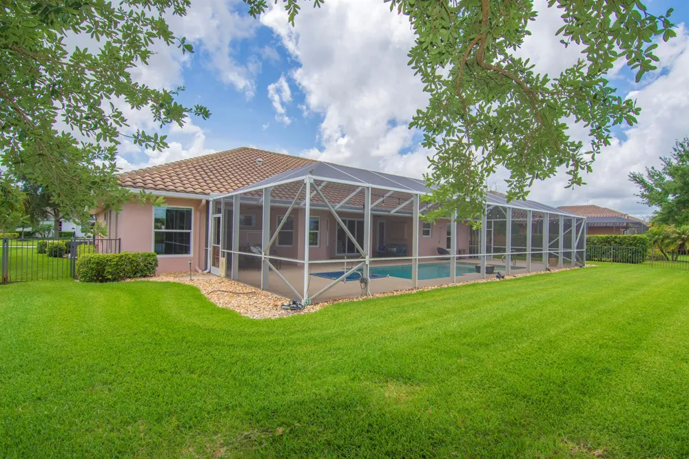 470 Pittman Avenue Vero Beach, FL 32968