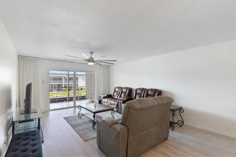 117 Lehane Terrace #210 North Palm Beach, FL 33408