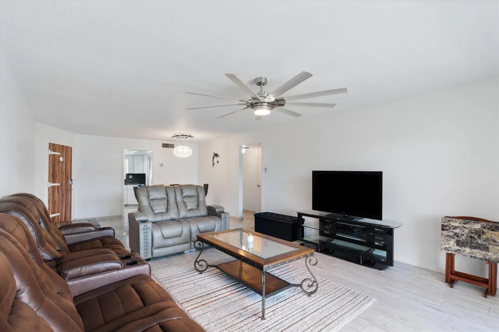 117 Lehane Terrace #210 North Palm Beach, FL 33408