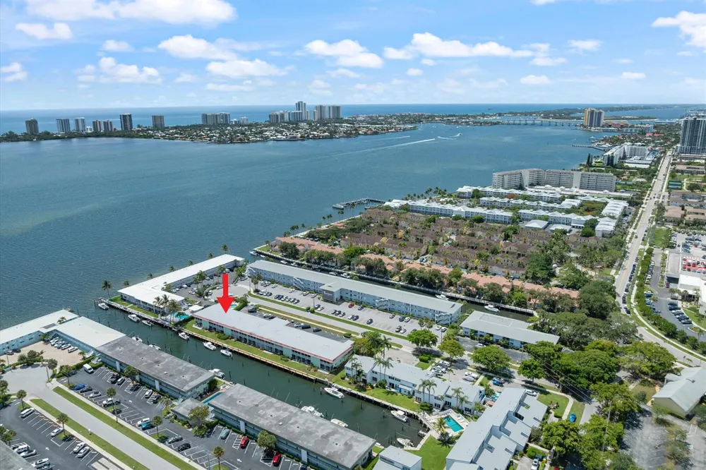 117 Lehane Terrace #210 North Palm Beach, FL 33408