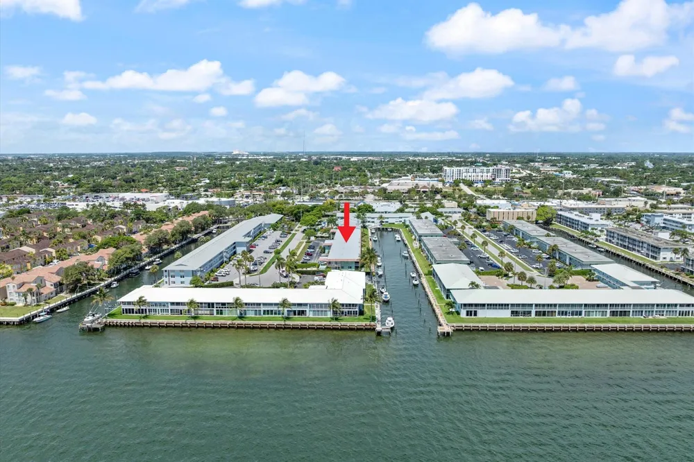 117 Lehane Terrace #210 North Palm Beach, FL 33408
