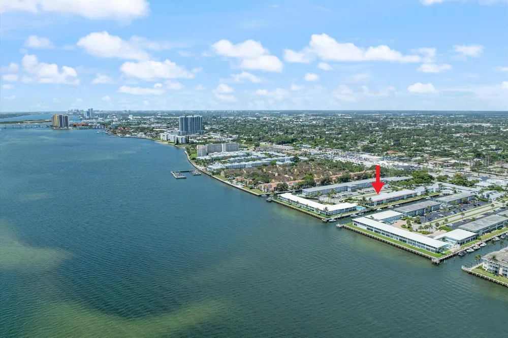 117 Lehane Terrace #210 North Palm Beach, FL 33408