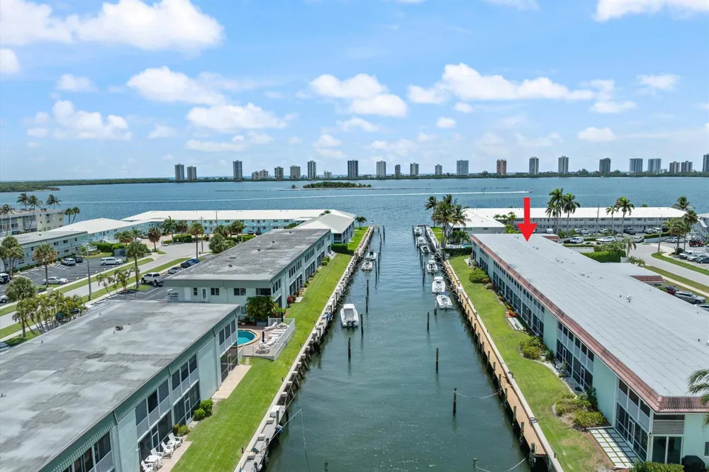117 Lehane Terrace #210 North Palm Beach, FL 33408