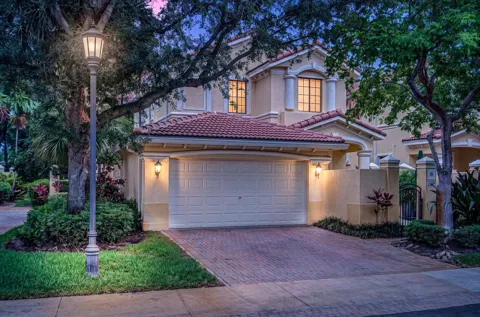 1687 Passion Vine Circle #1687