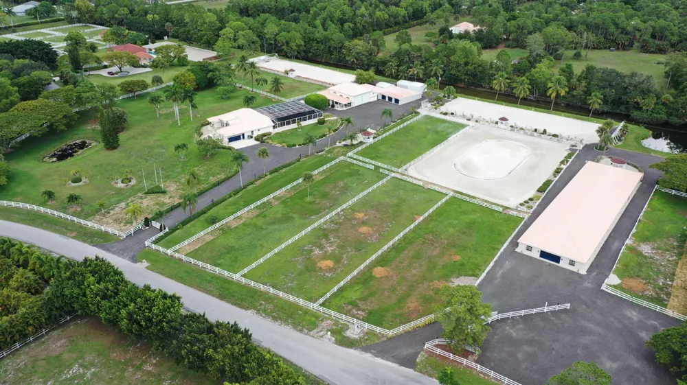 34263406 Hanover Circle Loxahatchee, FL 33470