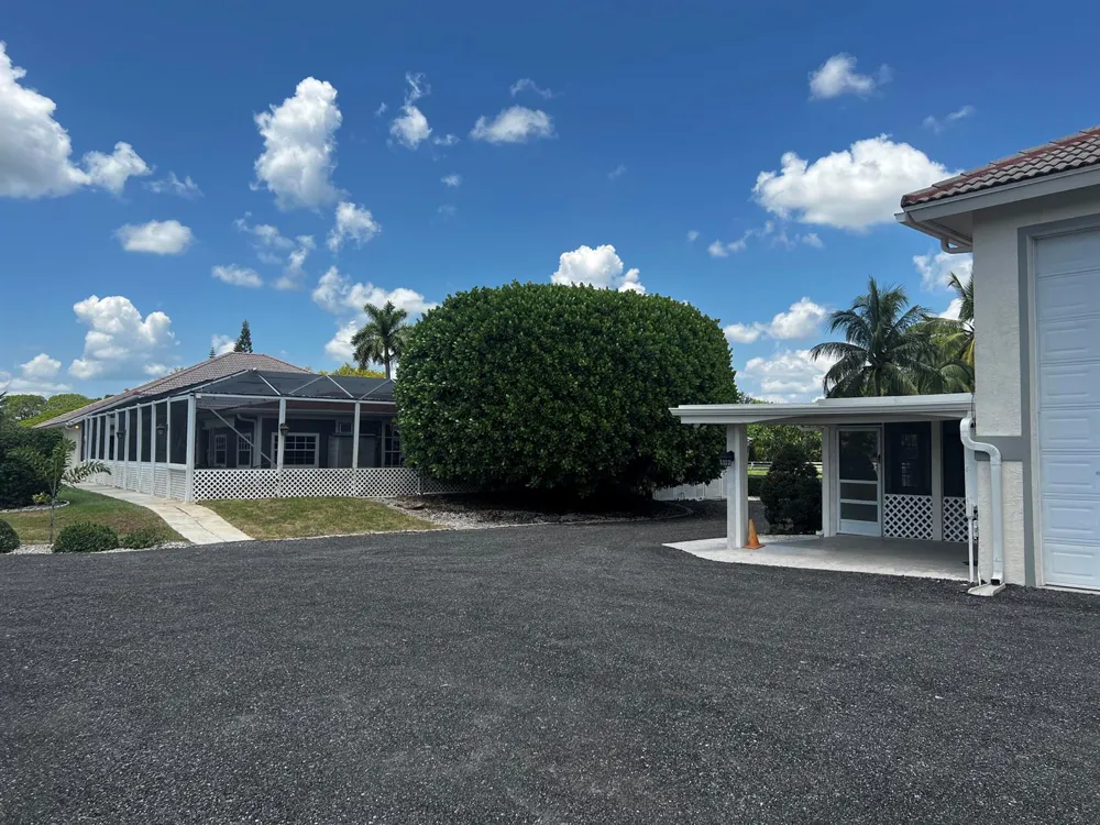 34263406 Hanover Circle Loxahatchee, FL 33470