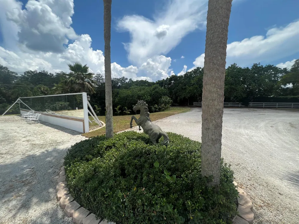 34263406 Hanover Circle Loxahatchee, FL 33470