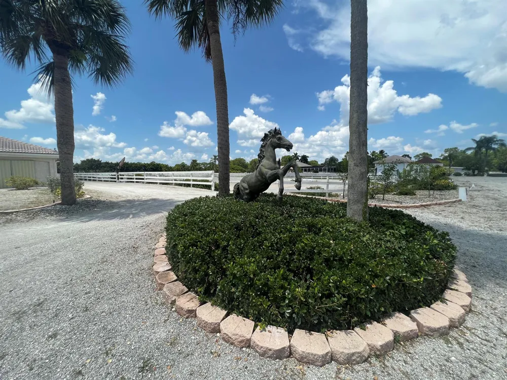 34263406 Hanover Circle Loxahatchee, FL 33470