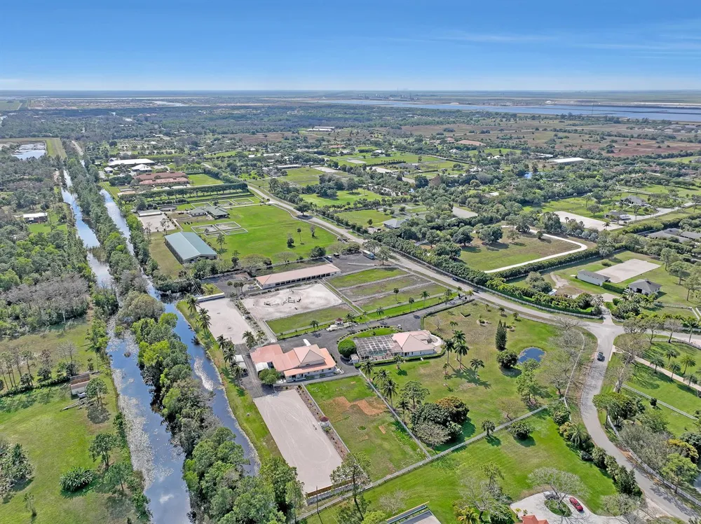 34263406 Hanover Circle Loxahatchee, FL 33470