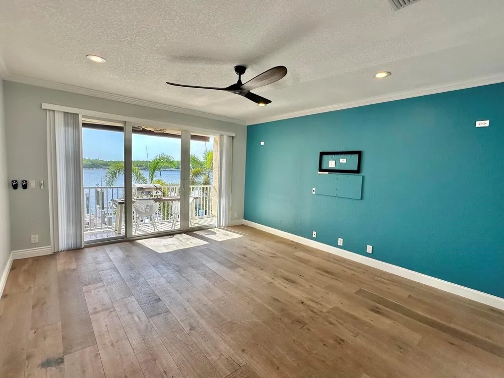4230 Ocean Drive Hollywood, FL 33019