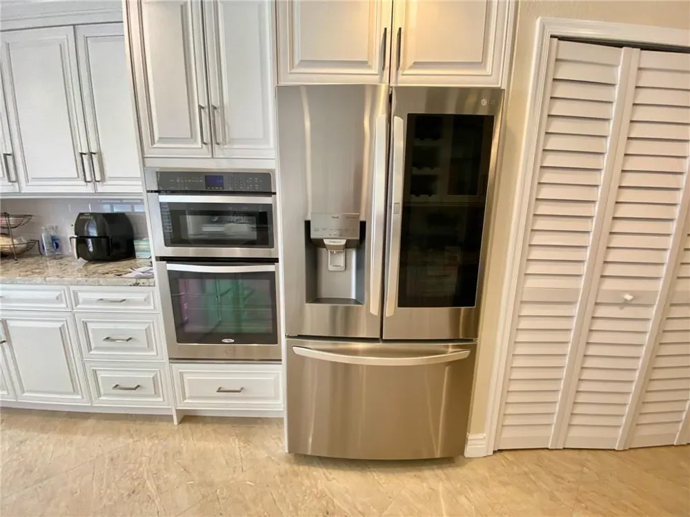 4230 Ocean Drive Hollywood, FL 33019