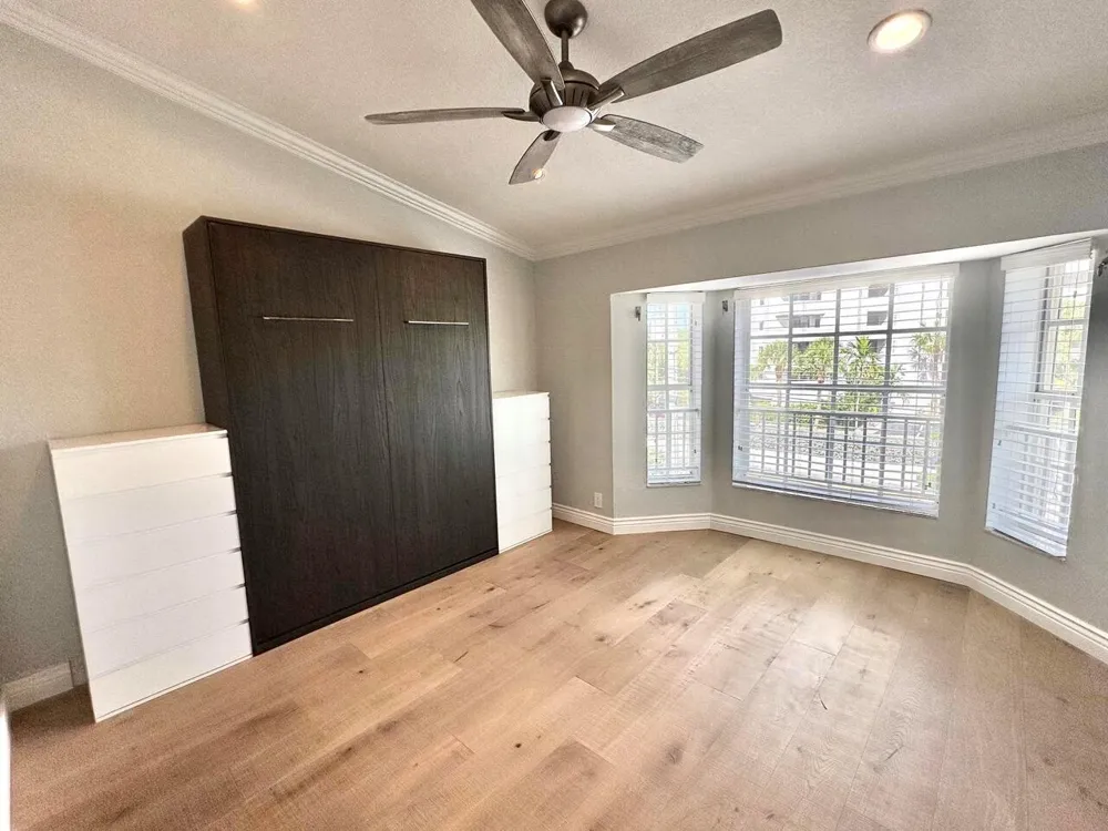 4230 Ocean Drive Hollywood, FL 33019
