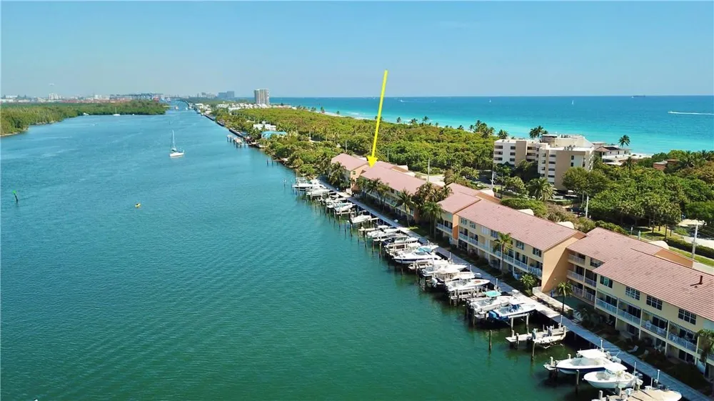 4230 Ocean Drive Hollywood, FL 33019