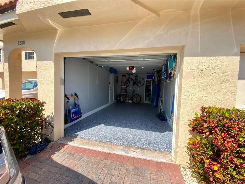 4230 Ocean Drive Hollywood, FL 33019