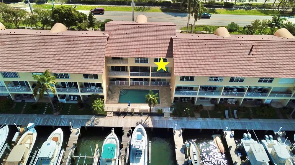4230 Ocean Drive Hollywood, FL 33019
